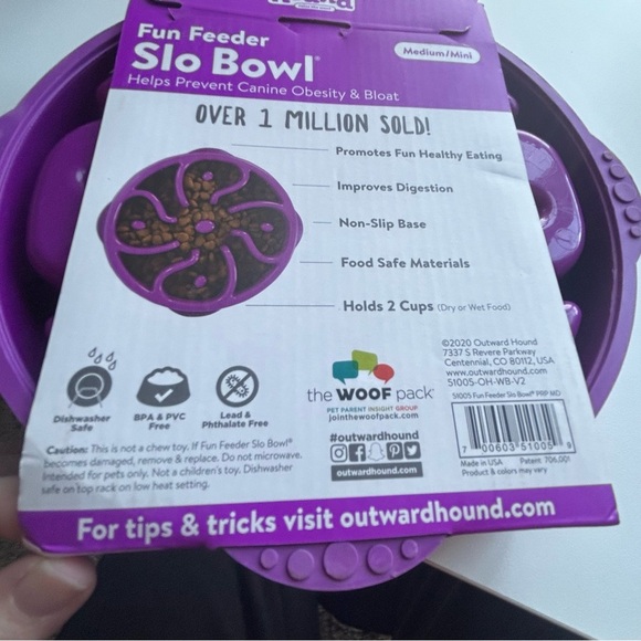 New slow feeder/puzzle bowl for dogs, medium size BPA free enrichment - Picture 7 of 7